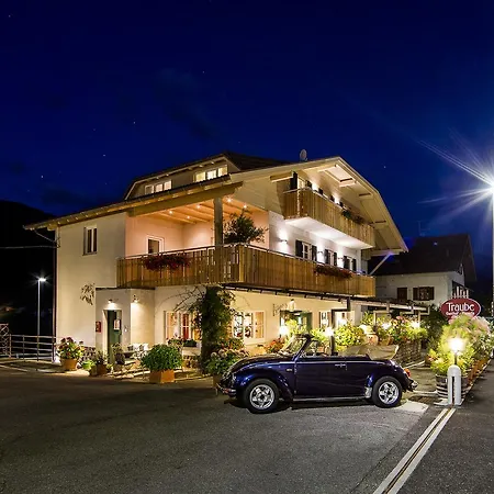 Pizzeria Zur Traube Bed & Breakfast Montagna