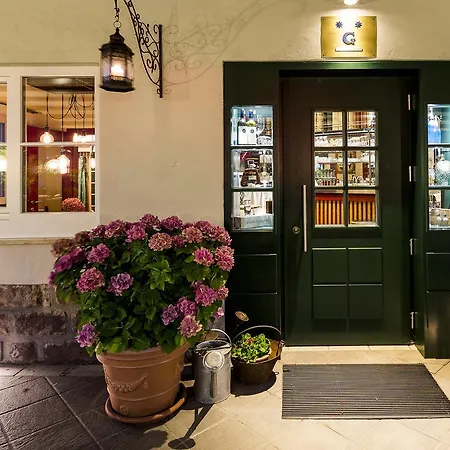 Pizzeria Zur Traube Bed & Breakfast *